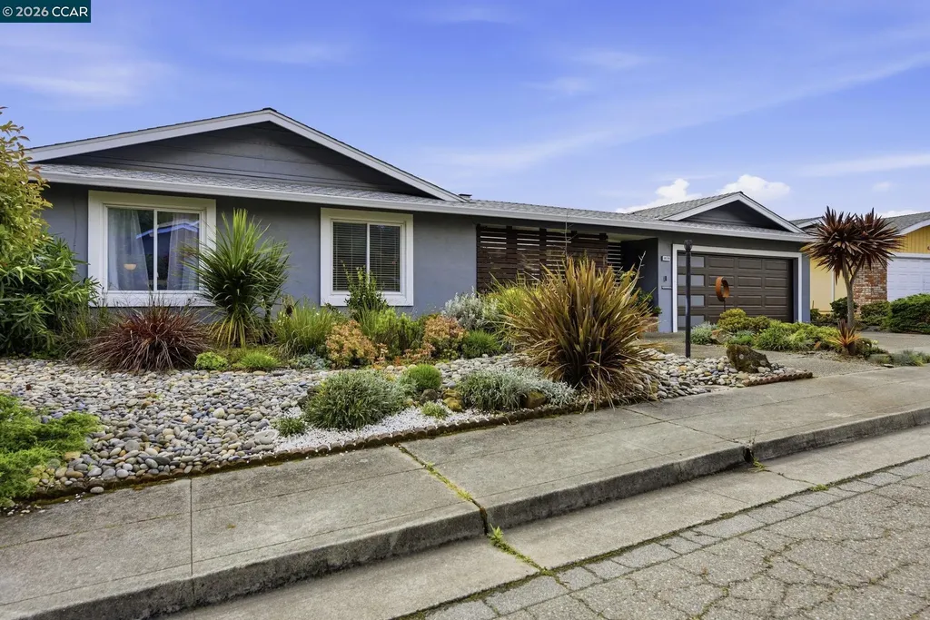 10570 Englewood Drive Oakland CA 94605