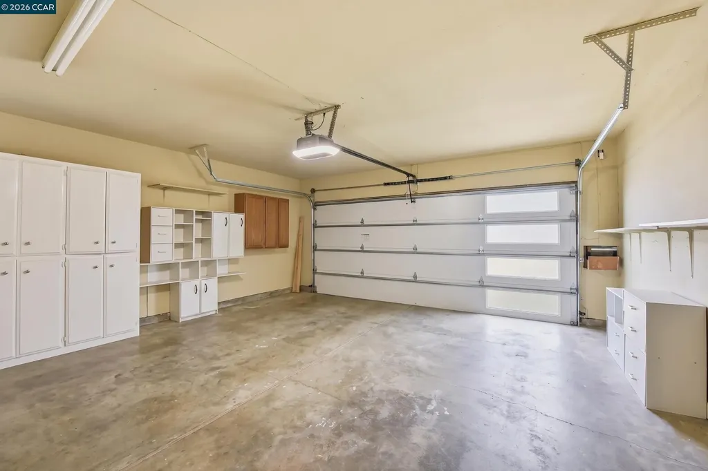 10570 Englewood Drive Oakland CA 94605