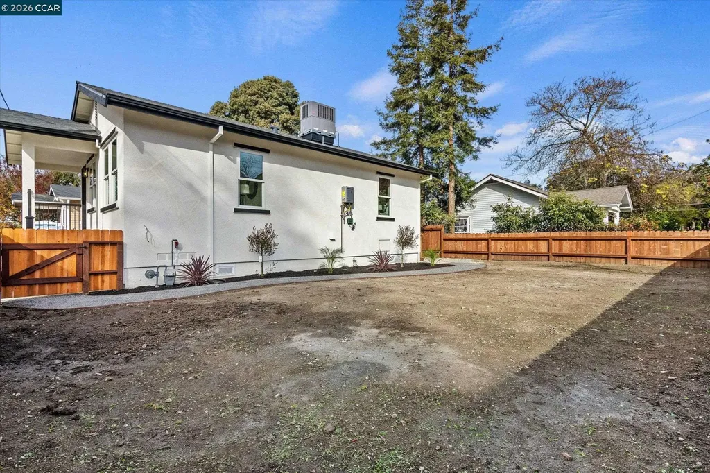 2027 Castro Street Martinez CA 94553