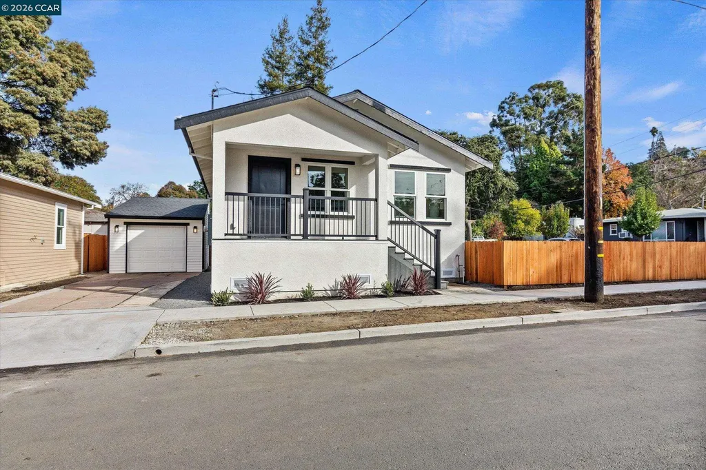 2027 Castro Street Martinez CA 94553