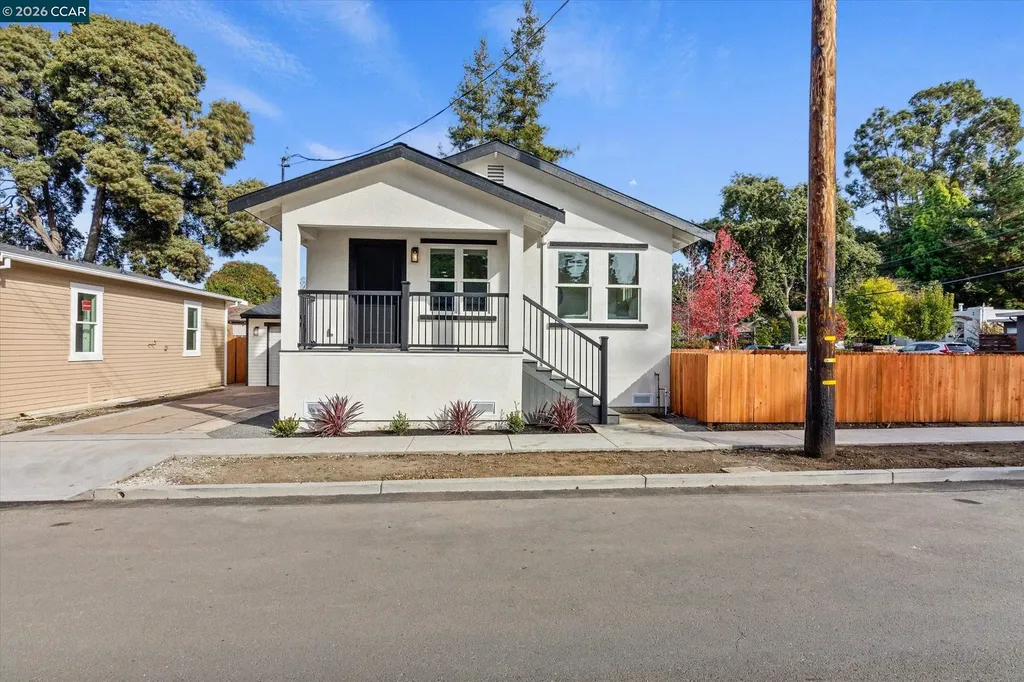2027 Castro Street Martinez CA 94553