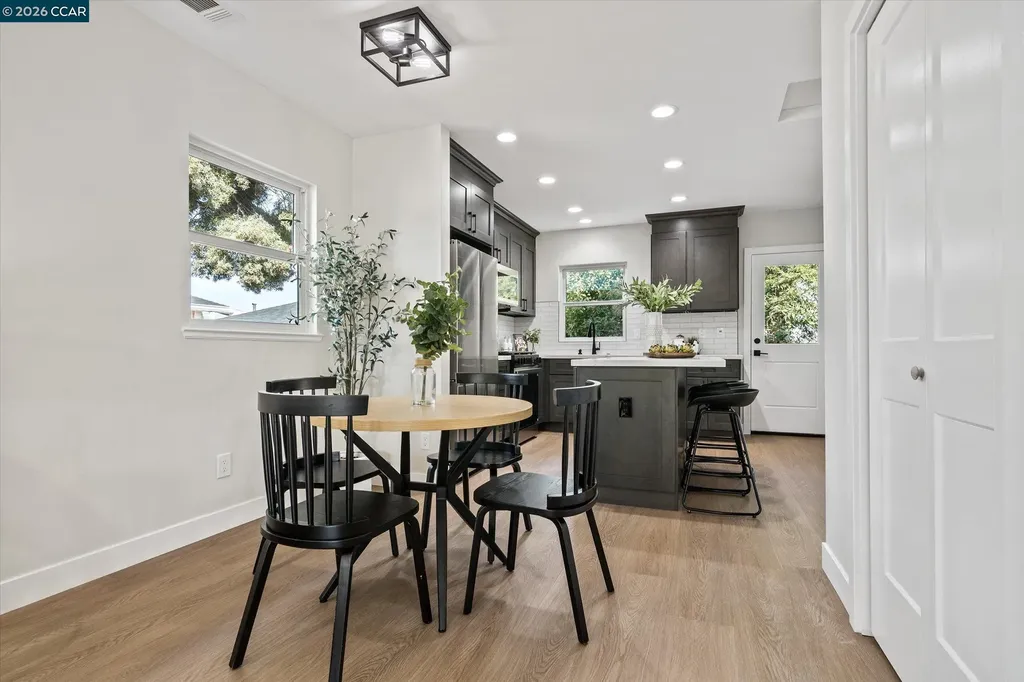 2027 Castro Street Martinez CA 94553