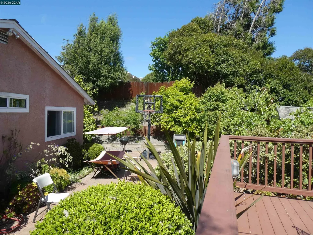 2908 Sargent Avenue San Pablo CA 94806