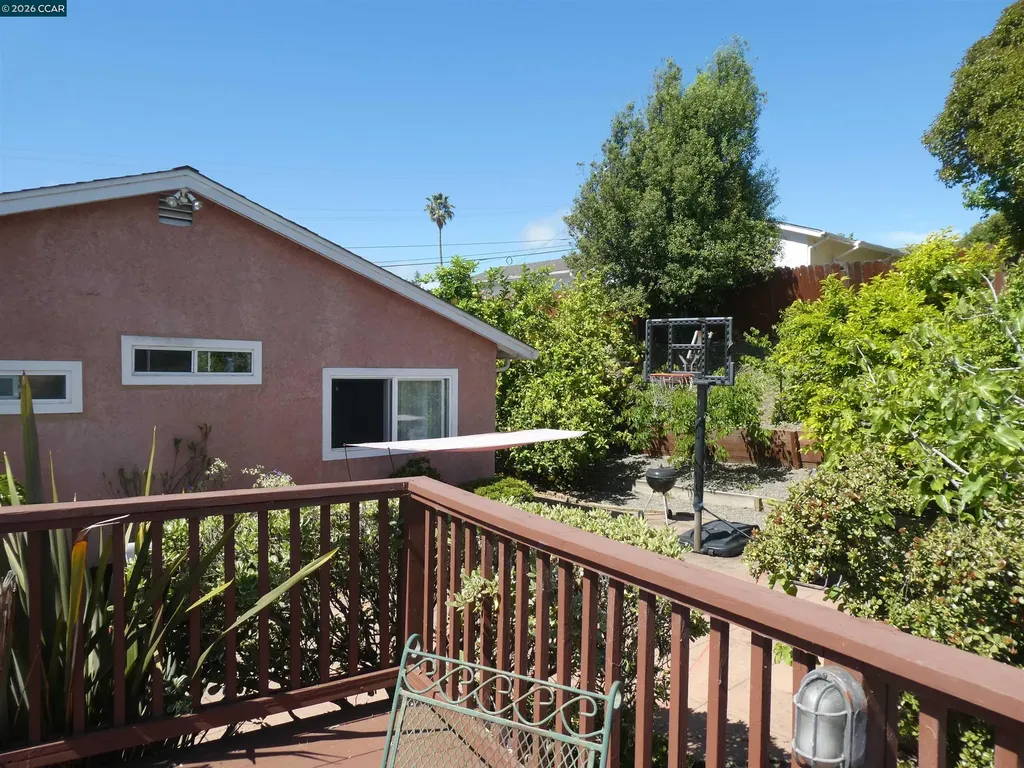 2908 Sargent Avenue San Pablo CA 94806