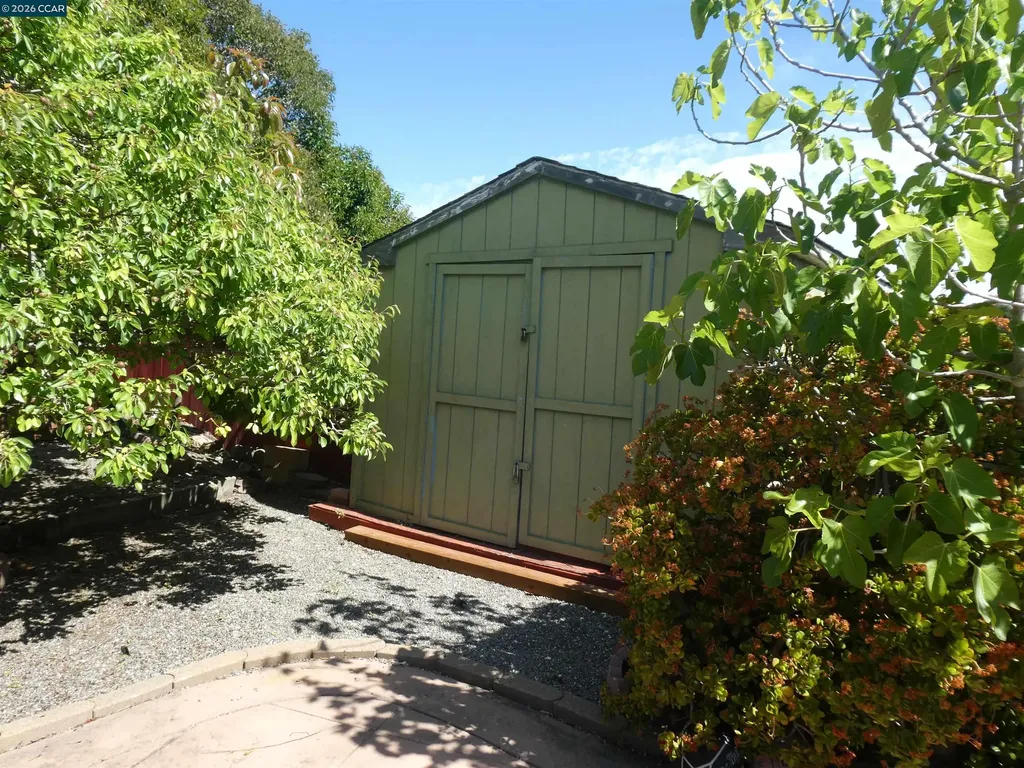 2908 Sargent Avenue San Pablo CA 94806