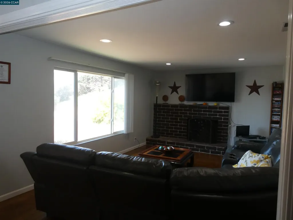 2908 Sargent Avenue San Pablo CA 94806
