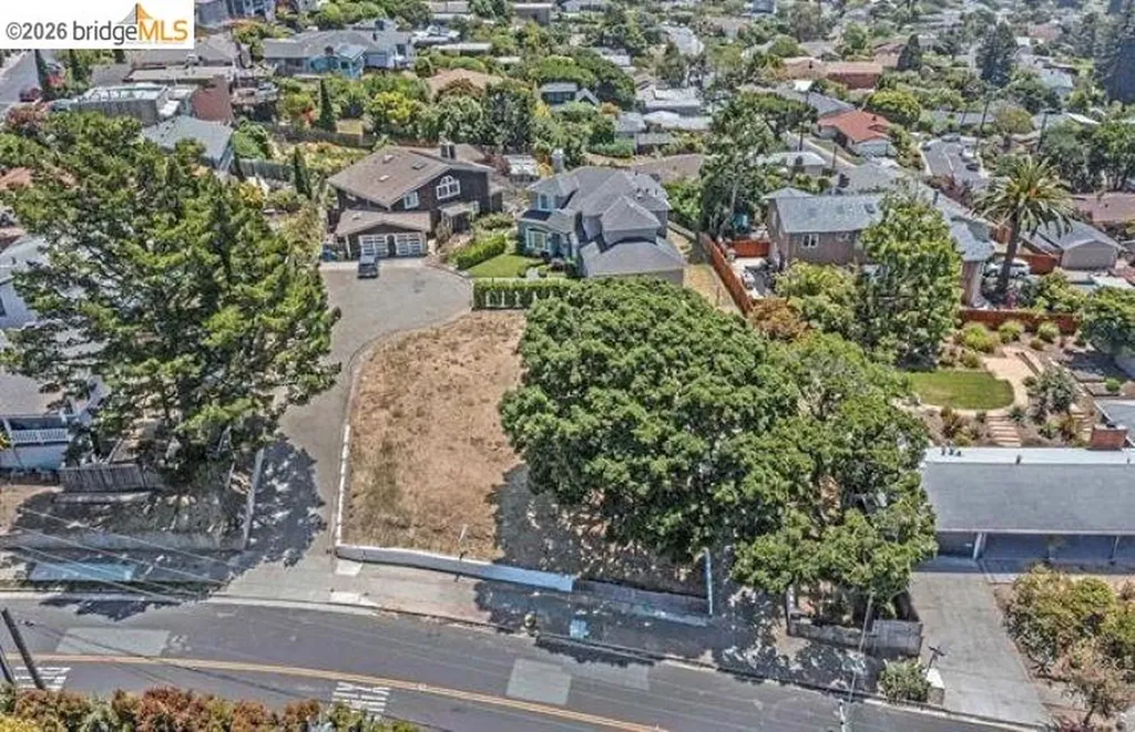 8246 Terrace Drive El Cerrito CA 94530