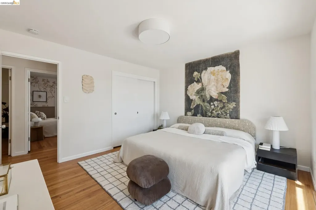 6874 Chambers Drive Oakland CA 94611