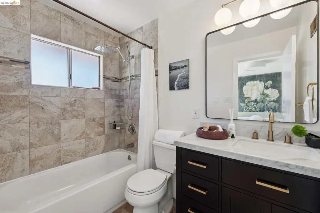 6874 Chambers Drive Oakland CA 94611