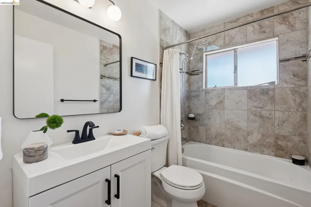 6874 Chambers Drive Oakland CA 94611