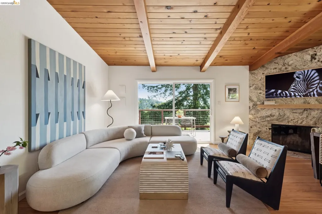 6874 Chambers Drive Oakland CA 94611