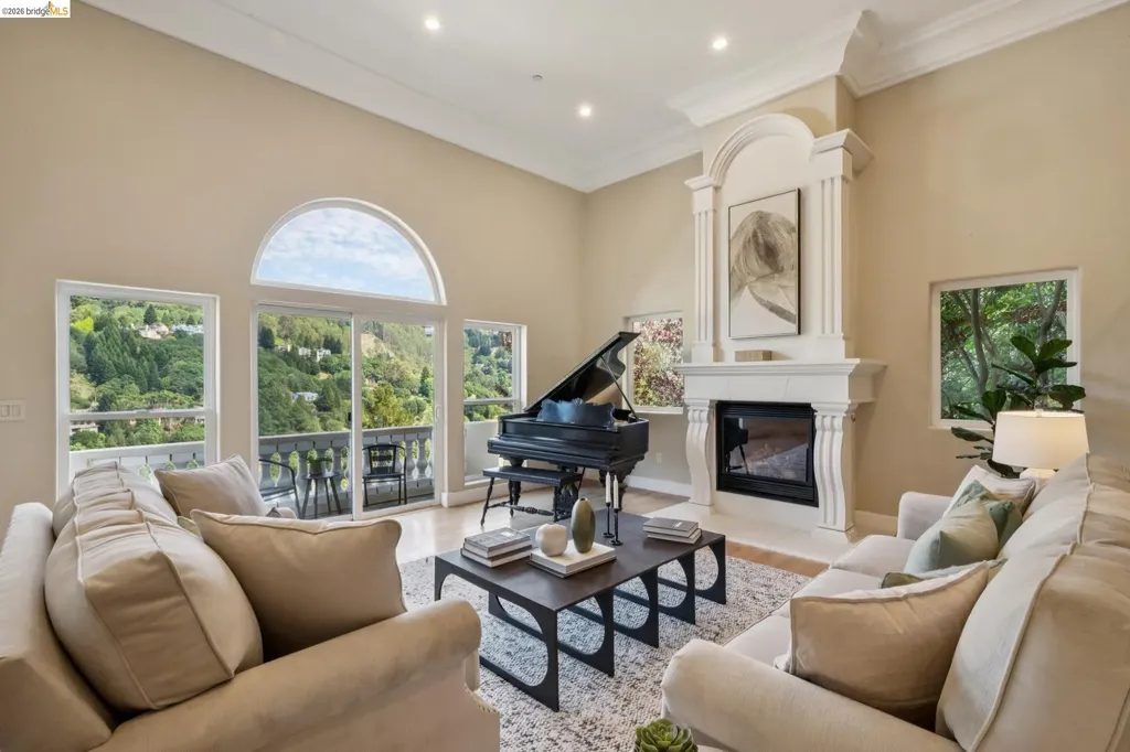 6929 Bristol Drive Berkeley CA 94705