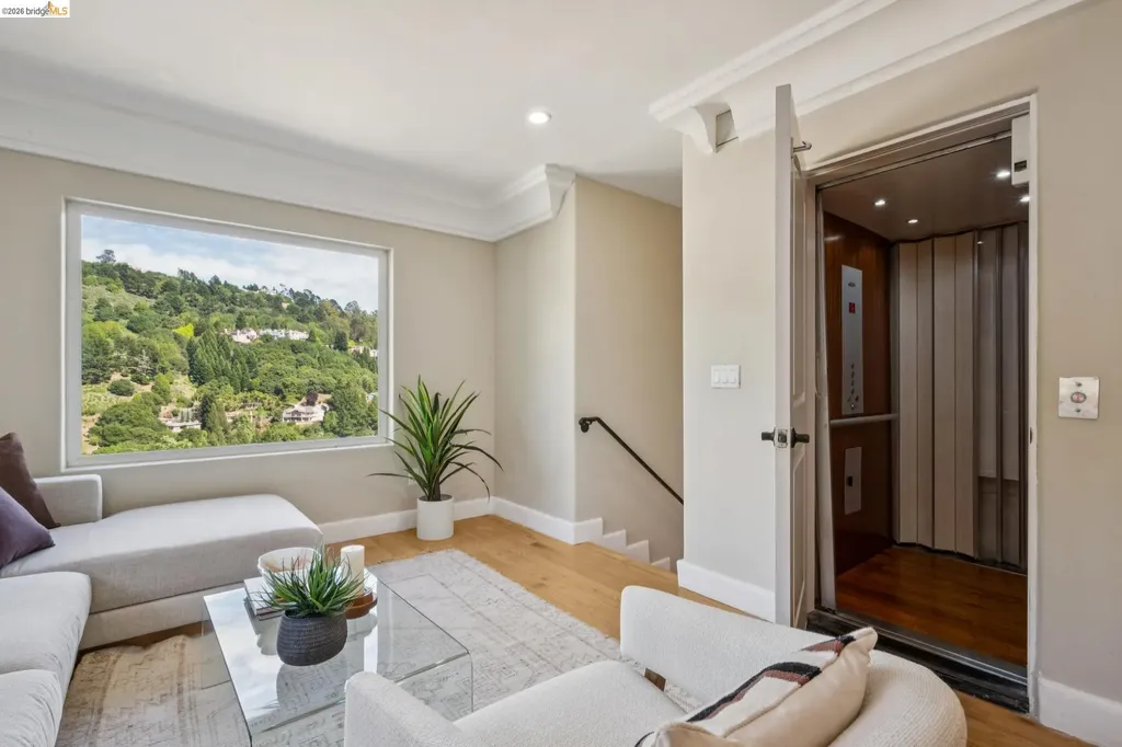 6929 Bristol Drive Berkeley CA 94705