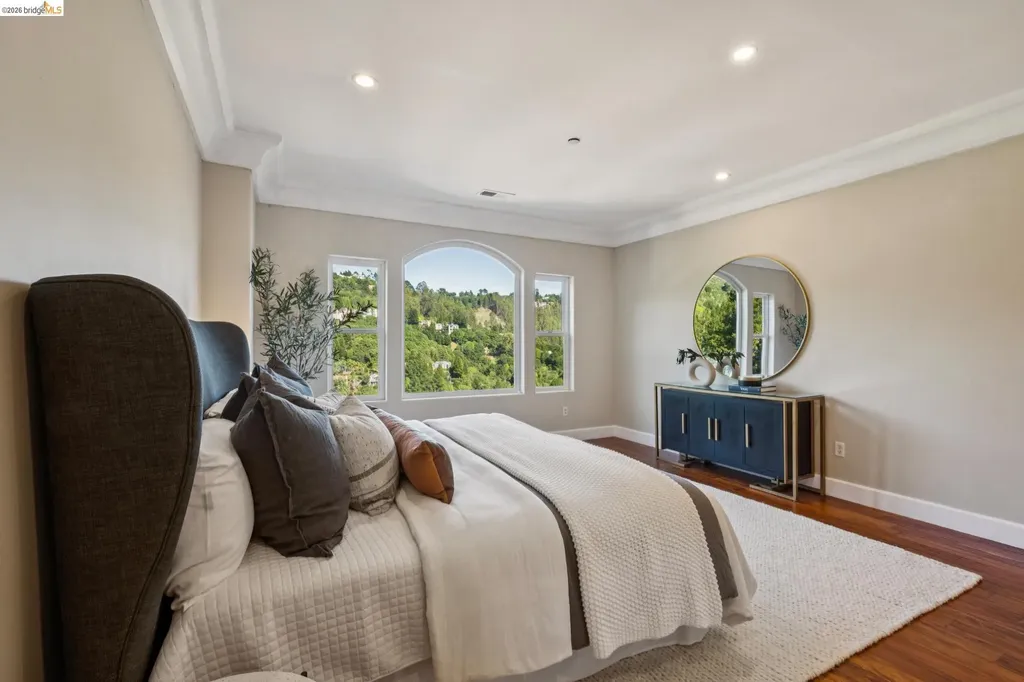 6929 Bristol Drive Berkeley CA 94705