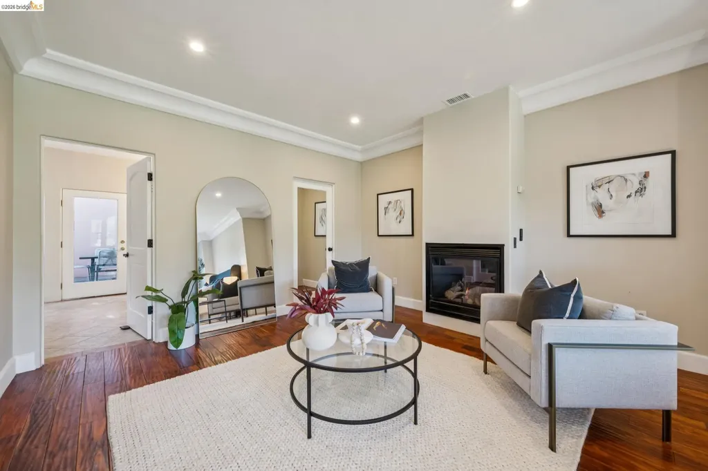 6929 Bristol Drive Berkeley CA 94705