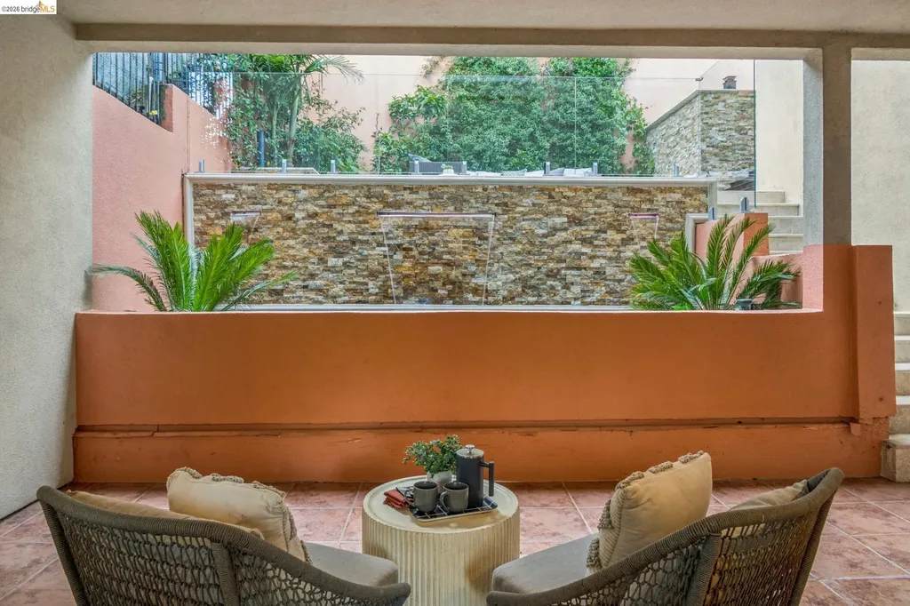 6929 Bristol Drive Berkeley CA 94705