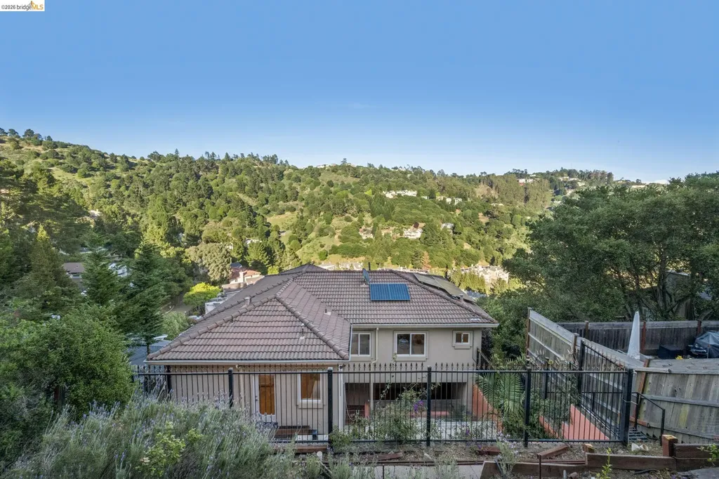 6929 Bristol Drive Berkeley CA 94705