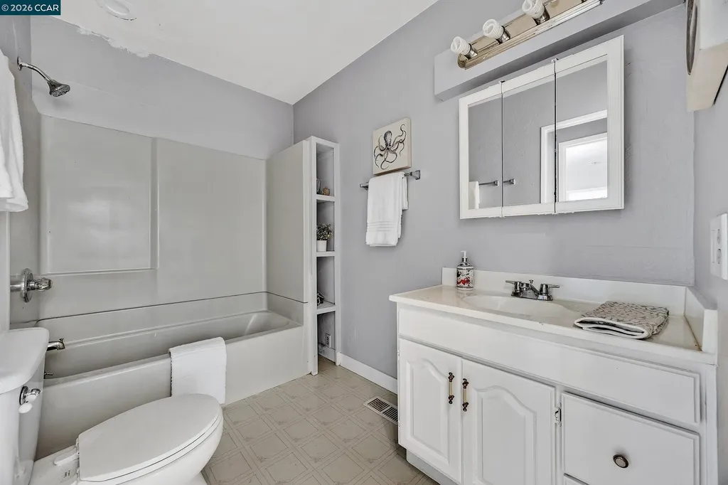 5136 Argyle Road El Sobrante CA 94803