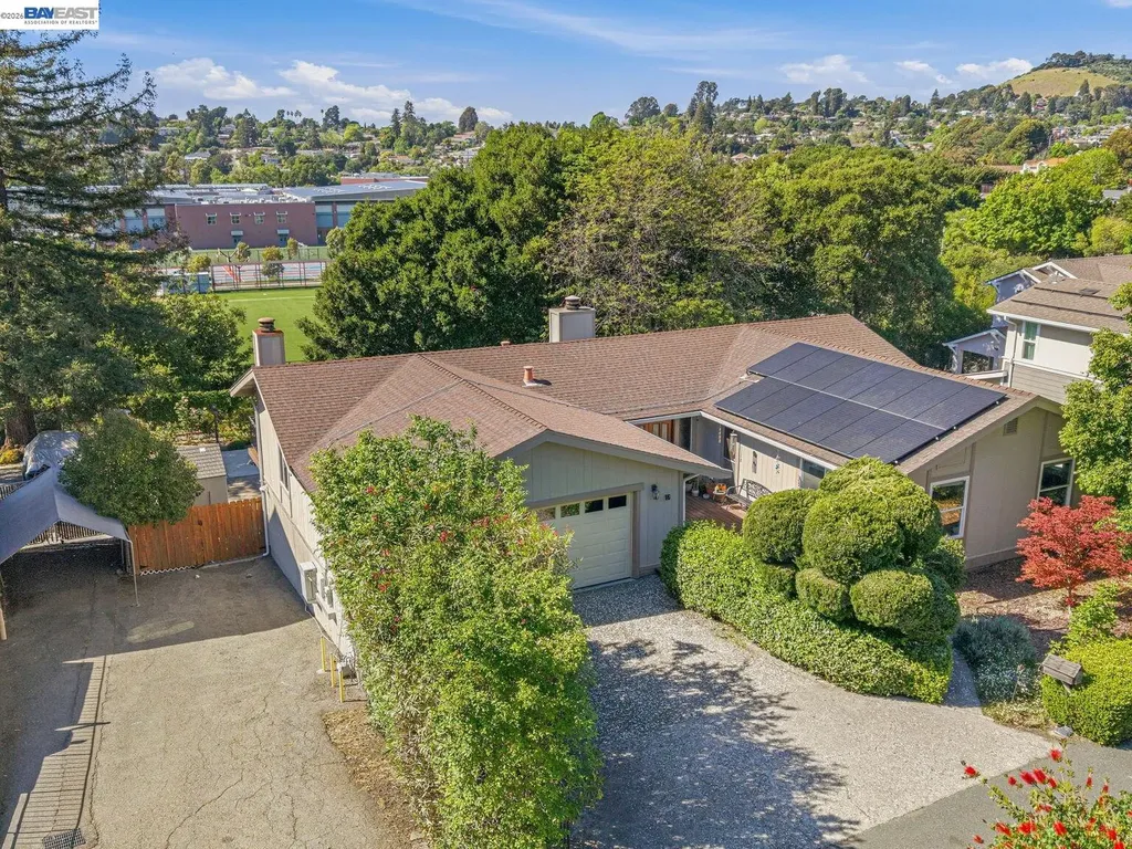 16 Valley View Court El Sobrante CA 94803