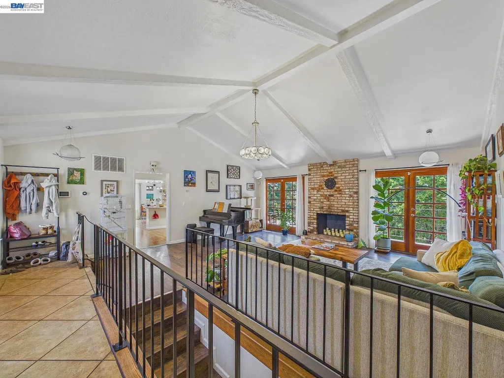 16 Valley View Court El Sobrante CA 94803