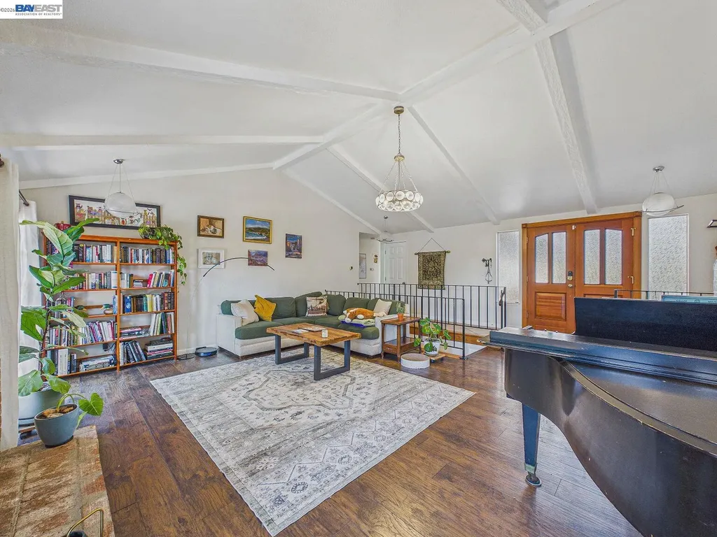 16 Valley View Court El Sobrante CA 94803