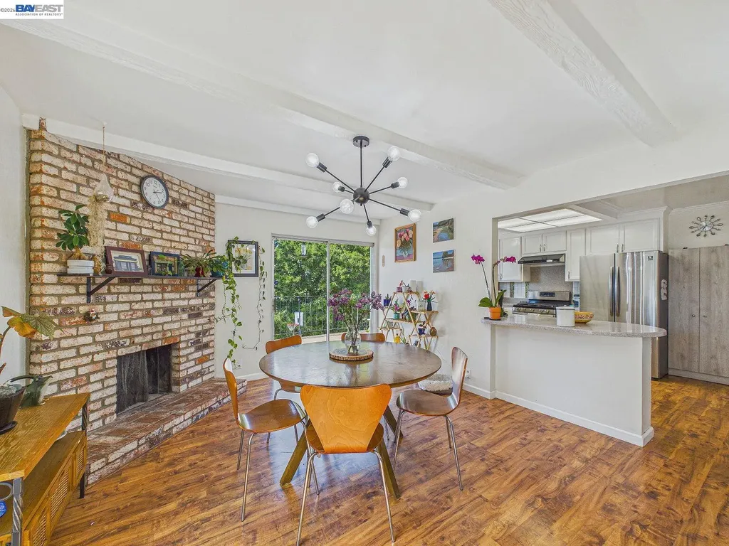 16 Valley View Court El Sobrante CA 94803