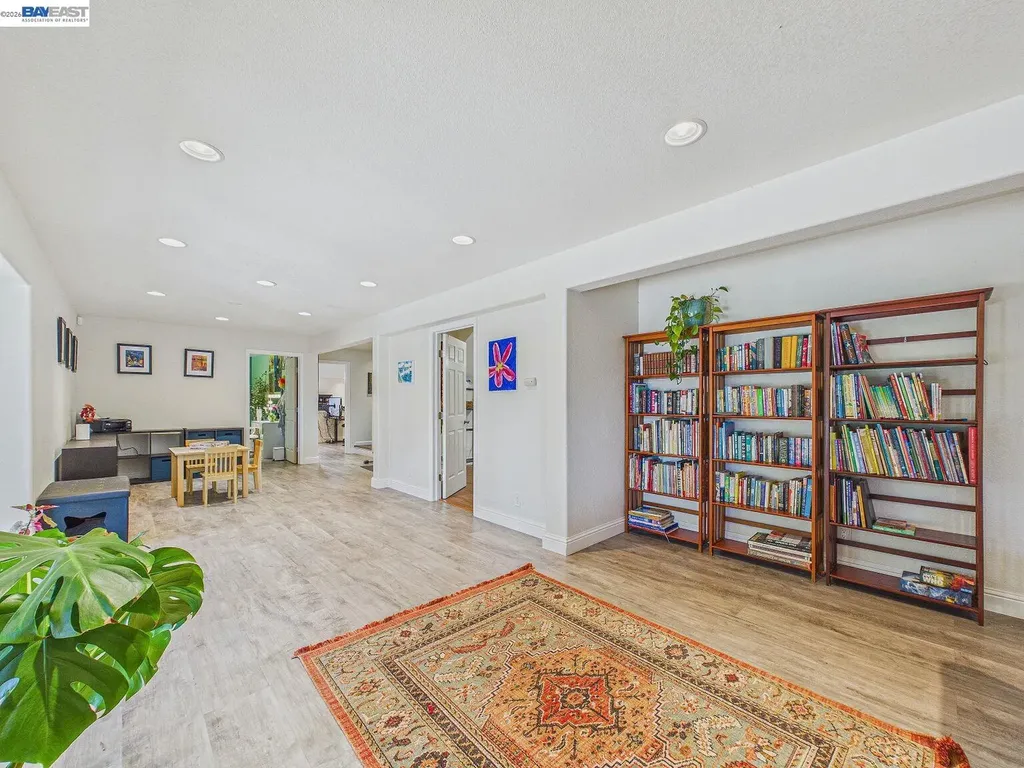 16 Valley View Court El Sobrante CA 94803