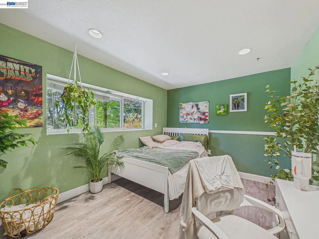16 Valley View Court El Sobrante CA 94803