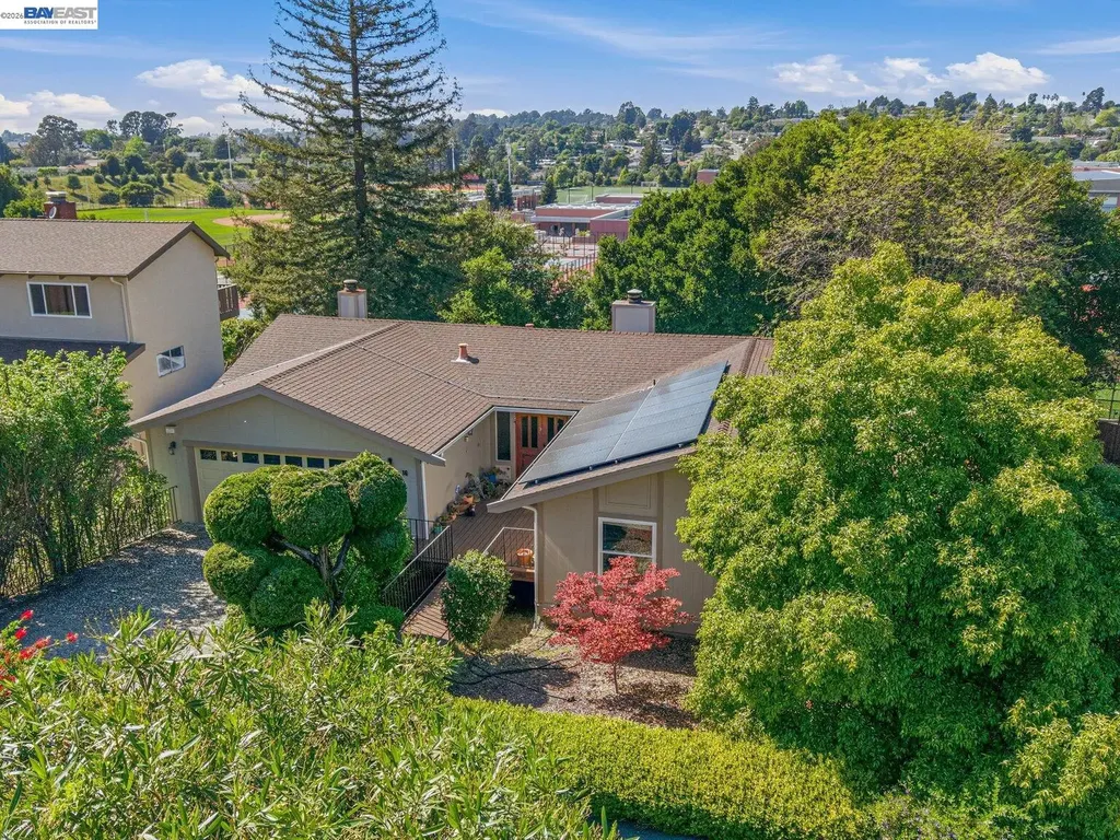 16 Valley View Court El Sobrante CA 94803
