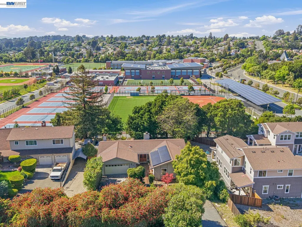 16 Valley View Court El Sobrante CA 94803