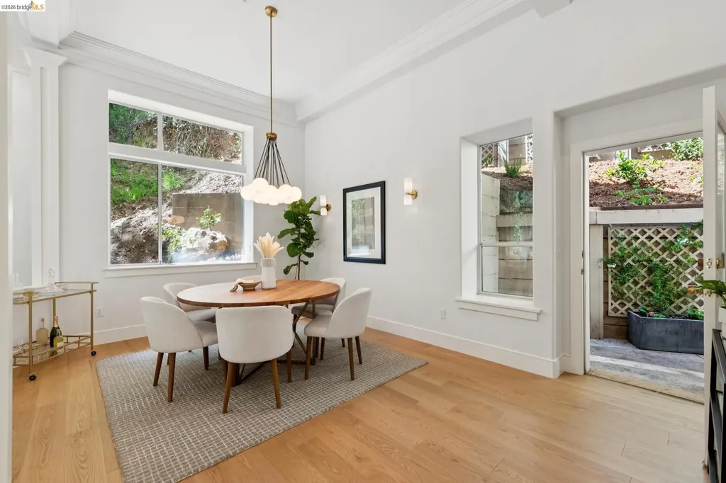23 Valant Place Piedmont CA 94610