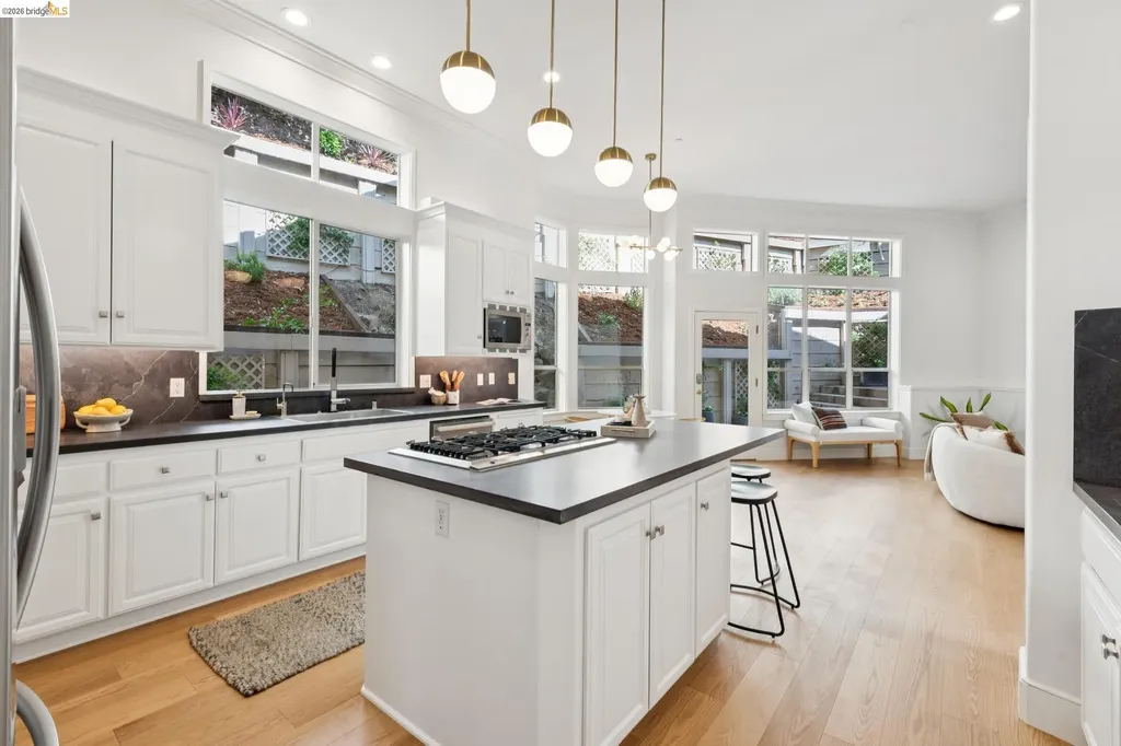 23 Valant Place Piedmont CA 94610