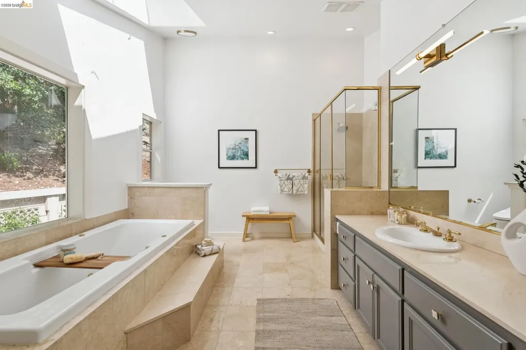 23 Valant Place Piedmont CA 94610