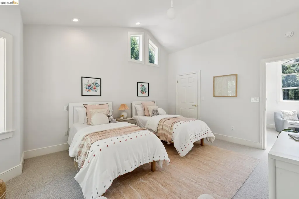 23 Valant Place Piedmont CA 94610