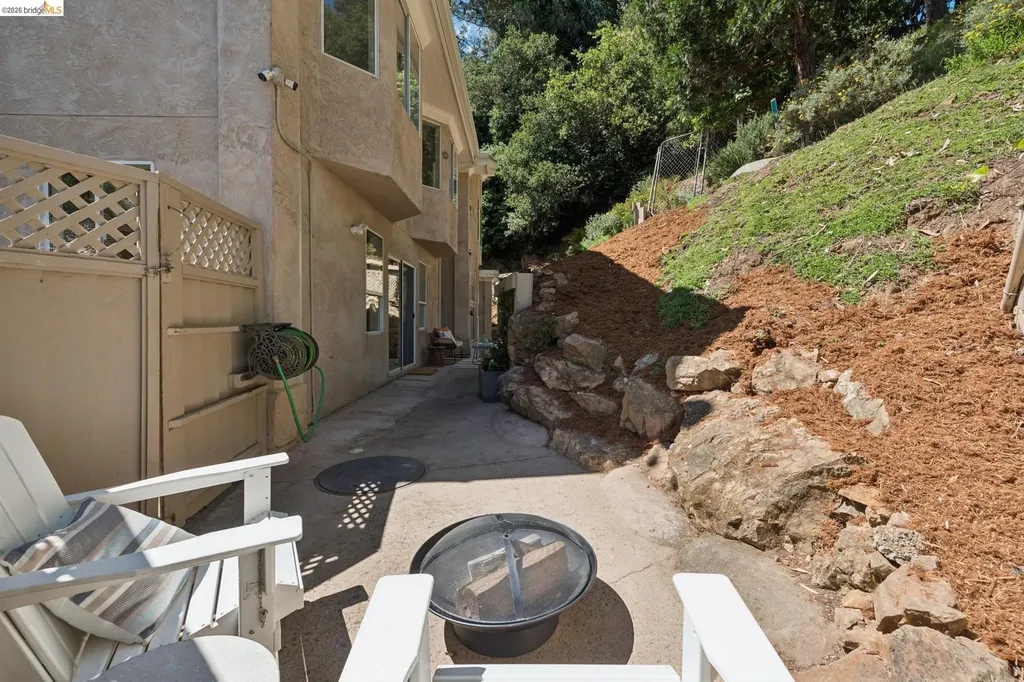 23 Valant Place Piedmont CA 94610