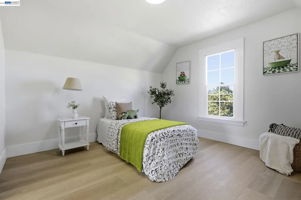 219 Jules Avenue San Francisco CA 94112