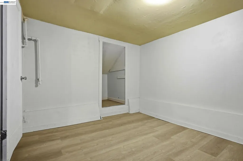 219 Jules Avenue San Francisco CA 94112
