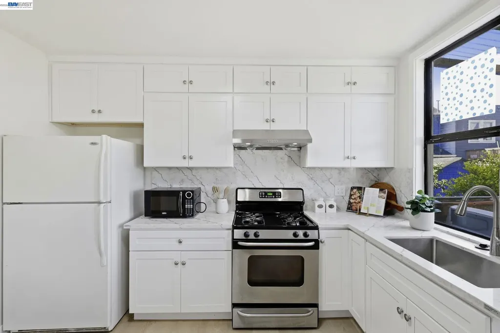 219 Jules Avenue San Francisco CA 94112