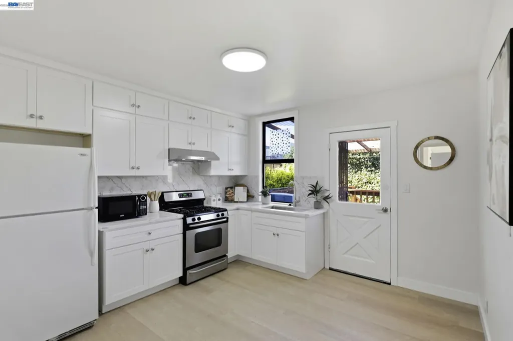 219 Jules Avenue San Francisco CA 94112