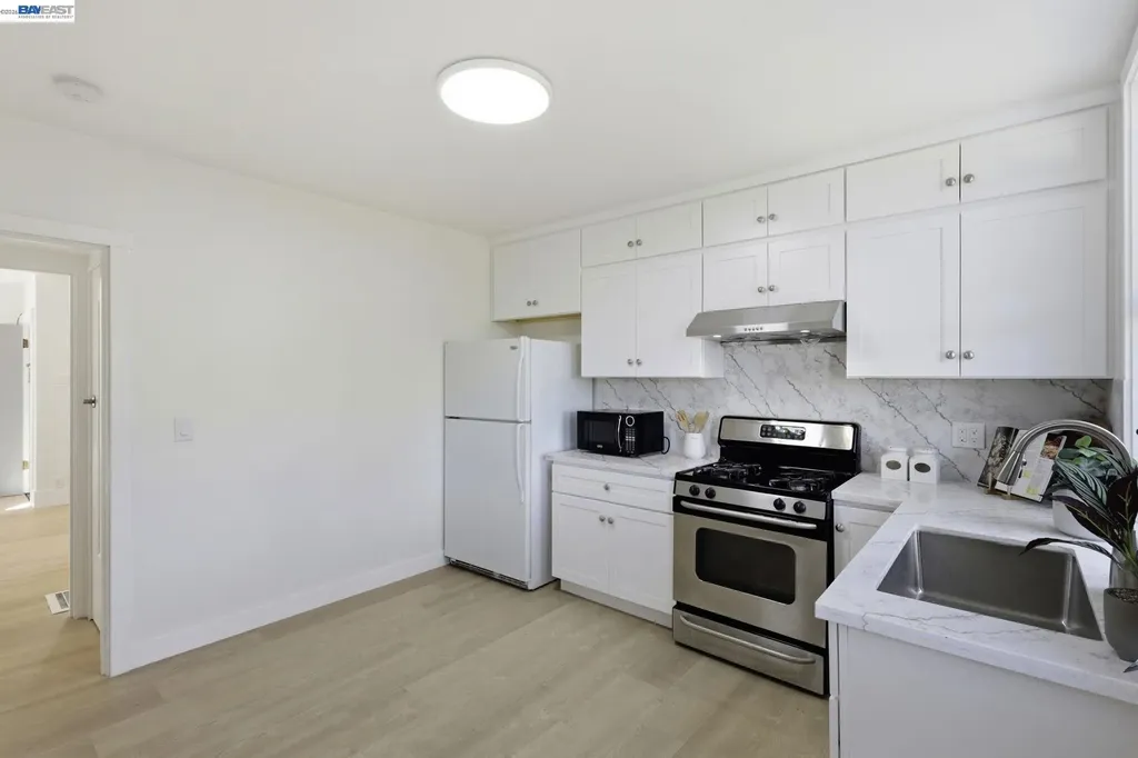 219 Jules Avenue San Francisco CA 94112