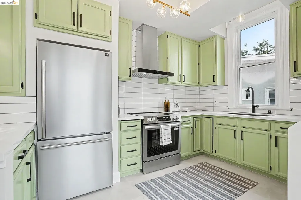 865 Cedar Street Alameda CA 94501