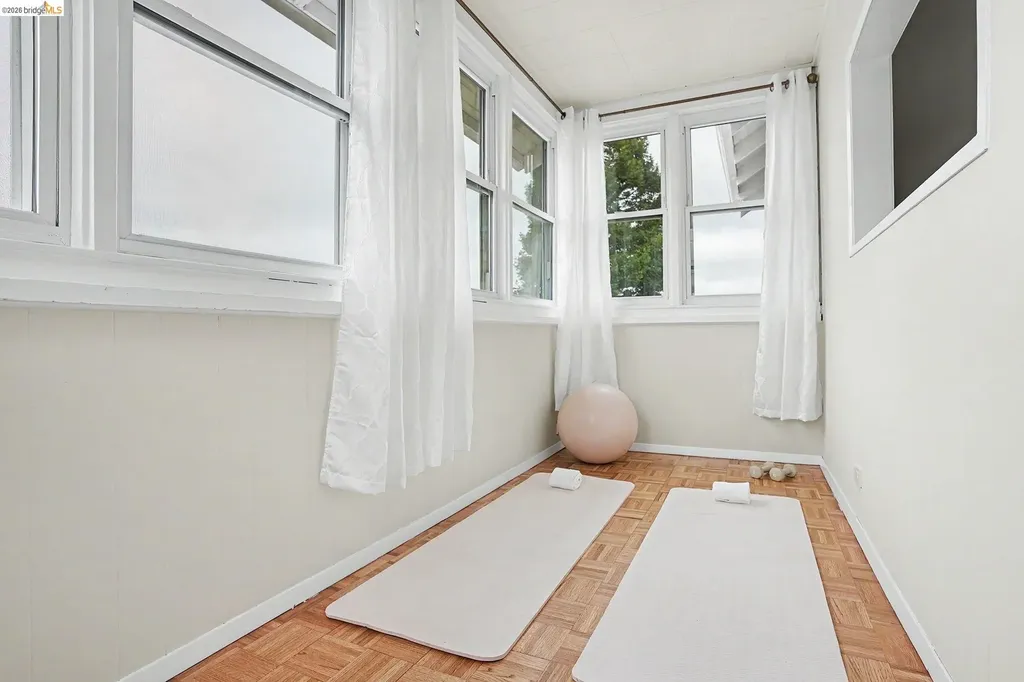 865 Cedar Street Alameda CA 94501