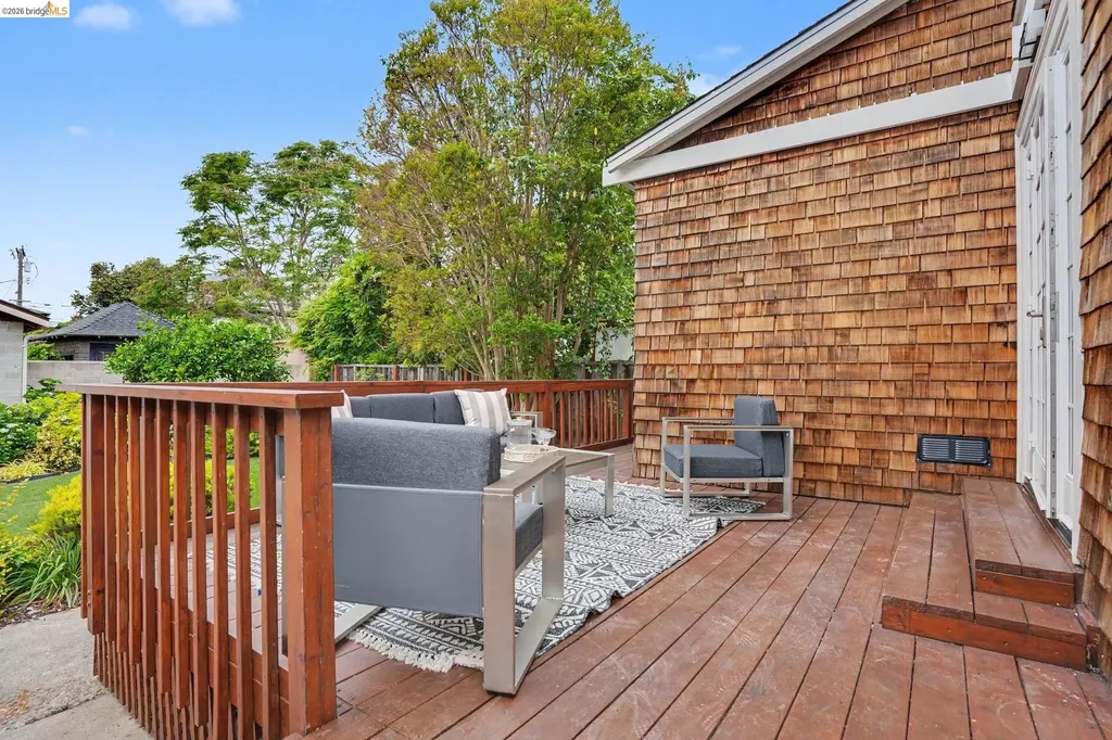 865 Cedar Street Alameda CA 94501