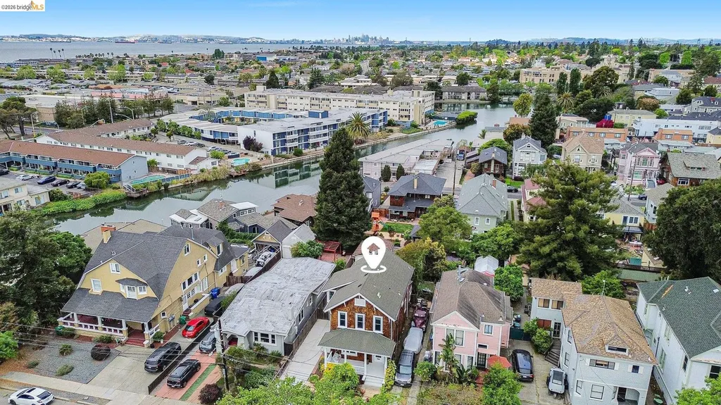 865 Cedar Street Alameda CA 94501