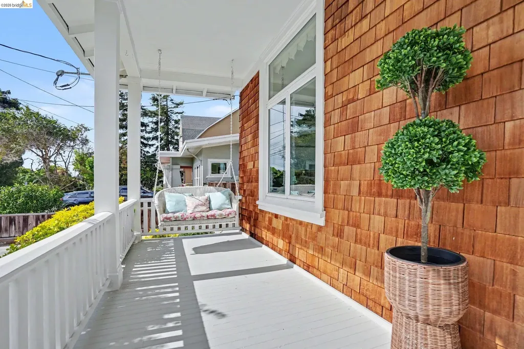 865 Cedar Street Alameda CA 94501