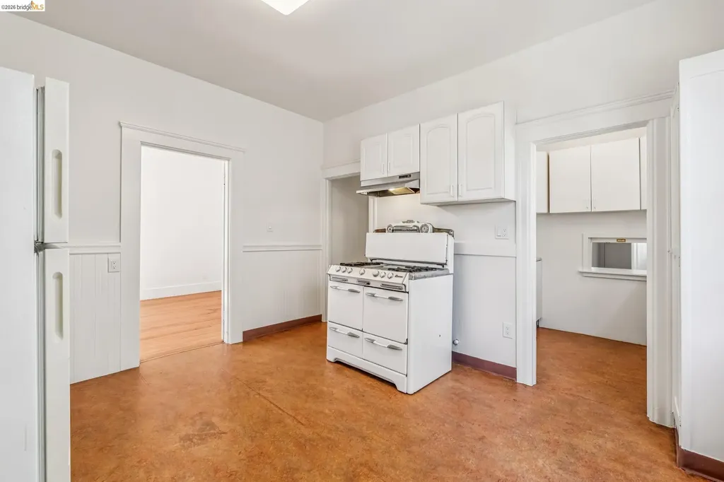 821 32nd Oakland CA 94608