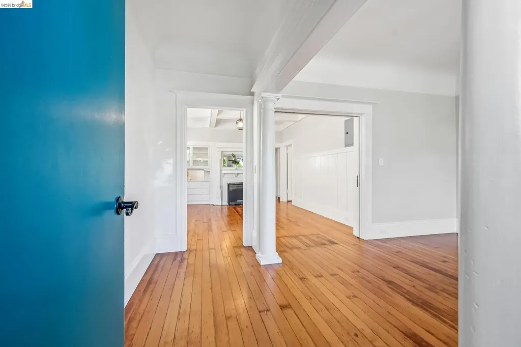 821 32nd Oakland CA 94608