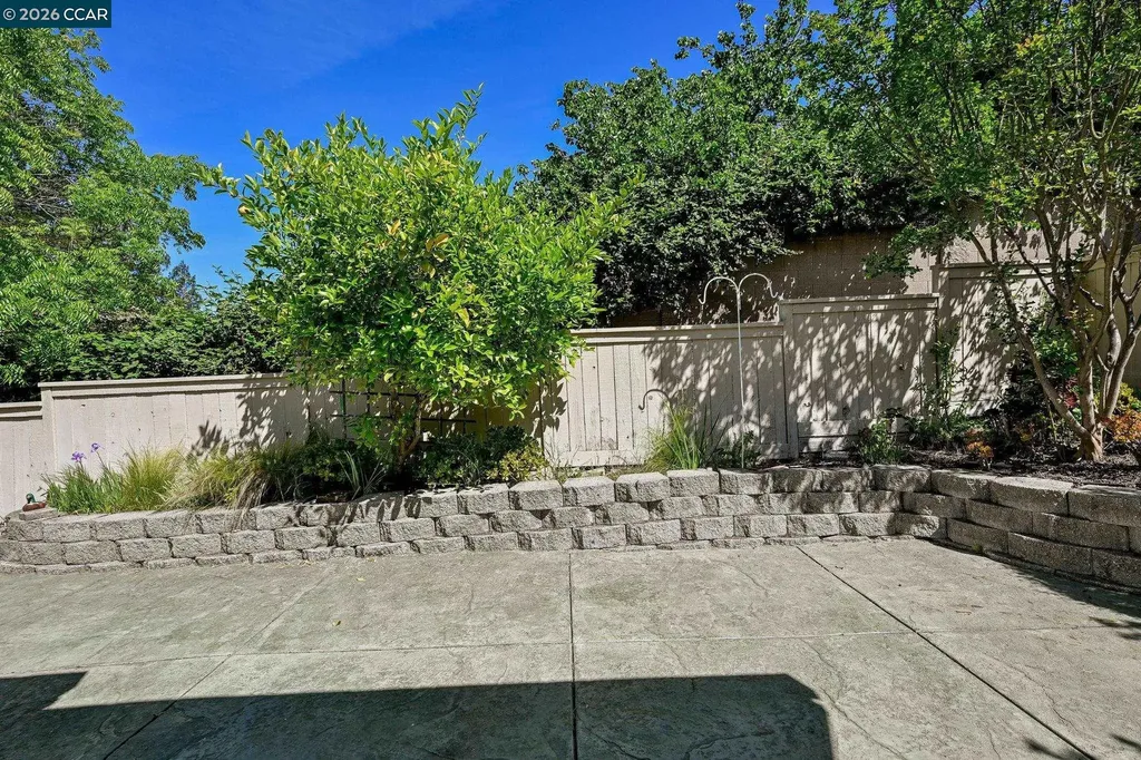 320 Warmcastle Court Martinez CA 94553