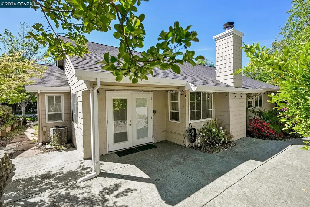 320 Warmcastle Court Martinez CA 94553
