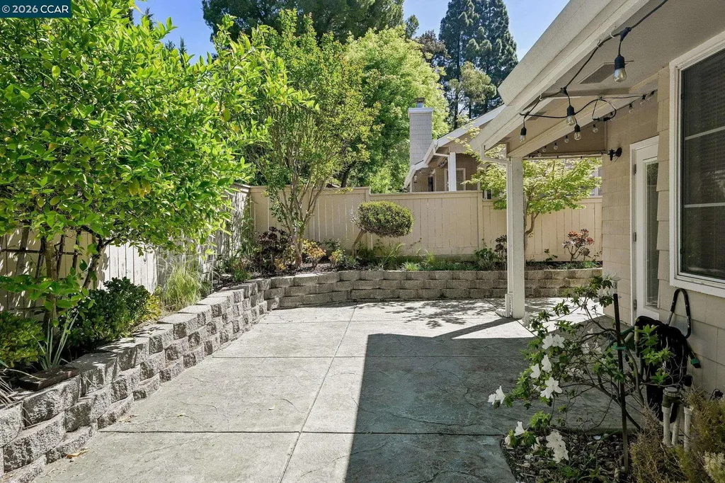 320 Warmcastle Court Martinez CA 94553